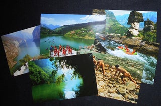 Scenery of the Three Gorges [6 color postcards in folder]