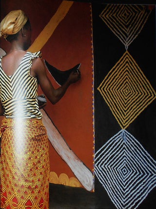 African Canvas: The Art of West African Women; Photographs and text by Margaret Courtney-Clarke; Foreword by Maya Angelou